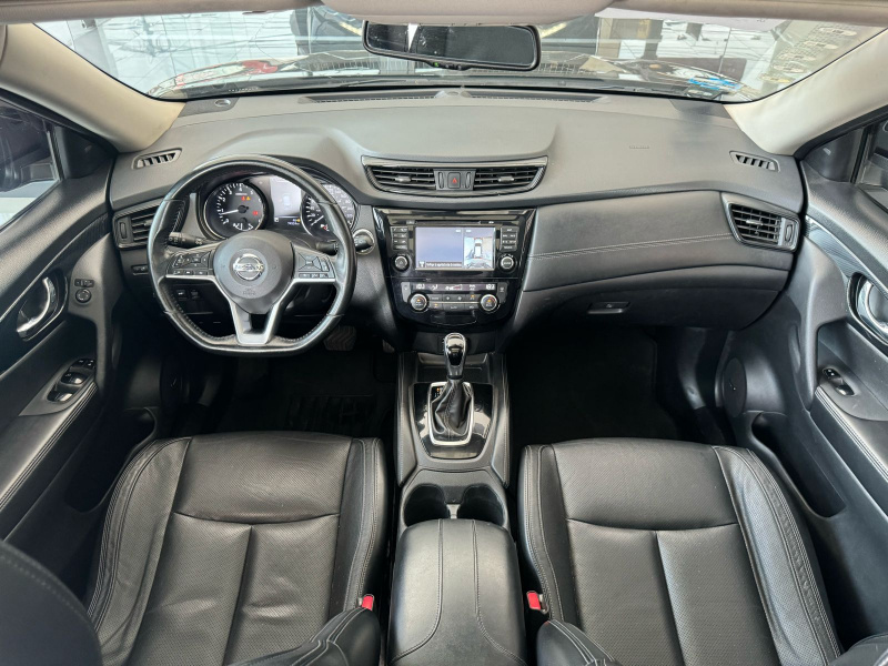 Nissan X-Trail  5 pts. Exclusive, CVT, piel, CD, QC, GPS, 5 pas., RA-18 (cambio de línea) 2018